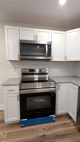 3403 E 62nd Street, Kansas City, MO 64130