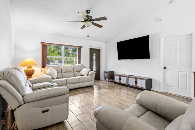 17517 60th Lane N, Loxahatchee, FL 33470