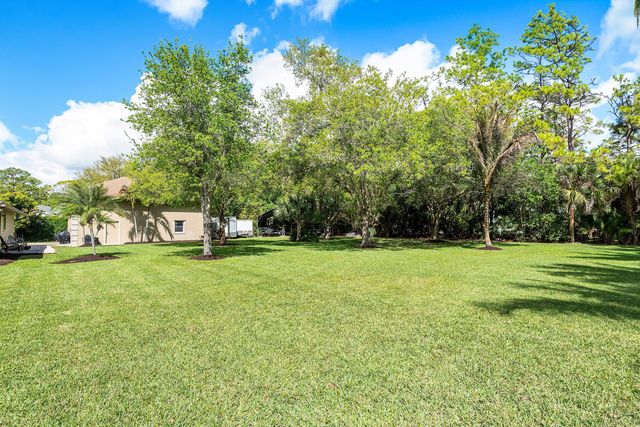 17517 60th Lane N, Loxahatchee, FL 33470