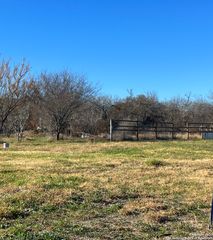 2527 Hicks Ave, San Antonio, TX 78210