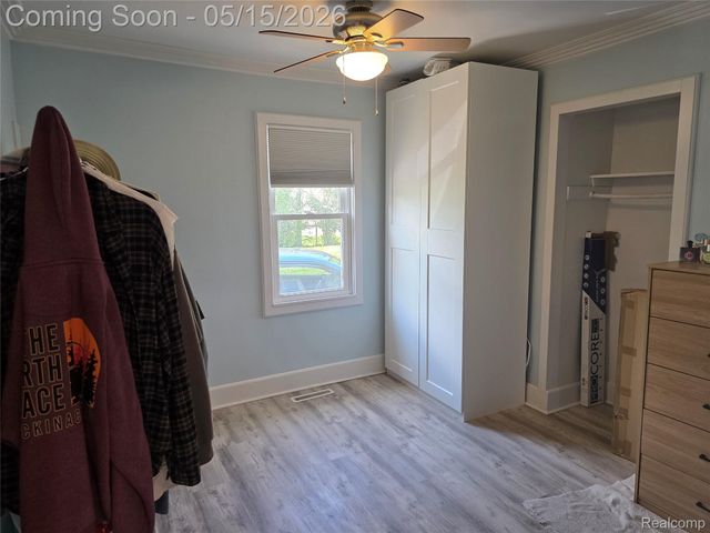 16697 Helen Street, Southgate, MI 48195