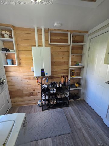 16697 Helen Street, Southgate, MI 48195