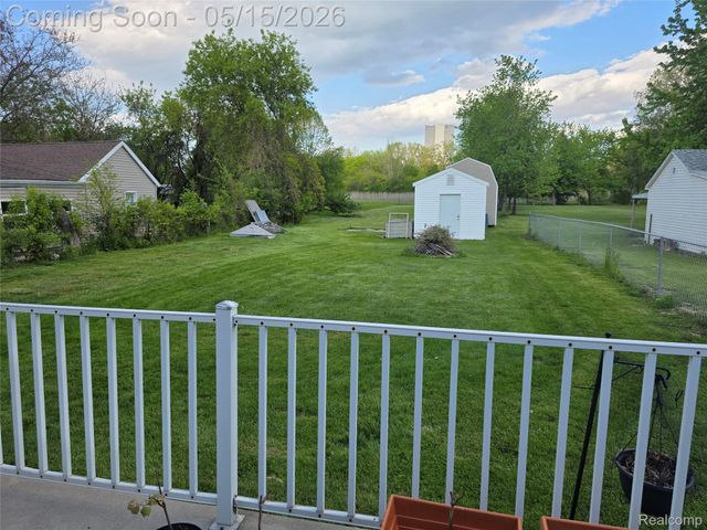16697 Helen Street, Southgate, MI 48195