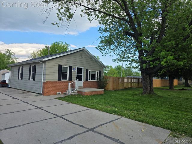 16697 Helen Street, Southgate, MI 48195