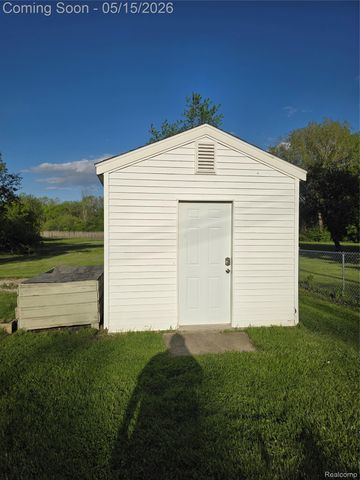 16697 Helen Street, Southgate, MI 48195