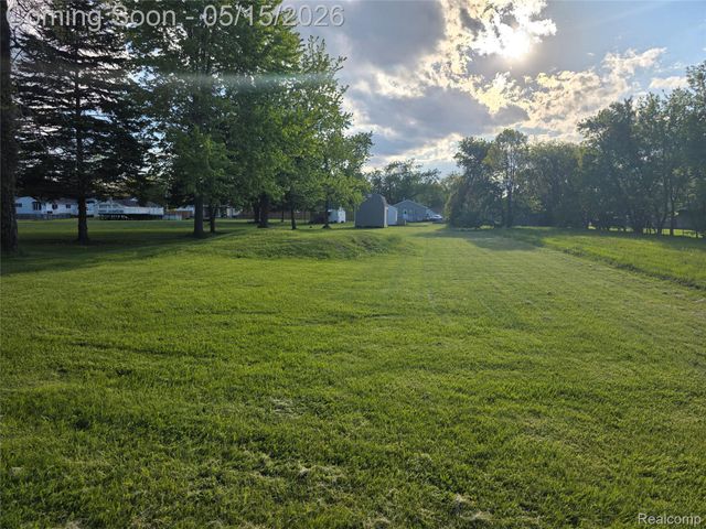 16697 Helen Street, Southgate, MI 48195