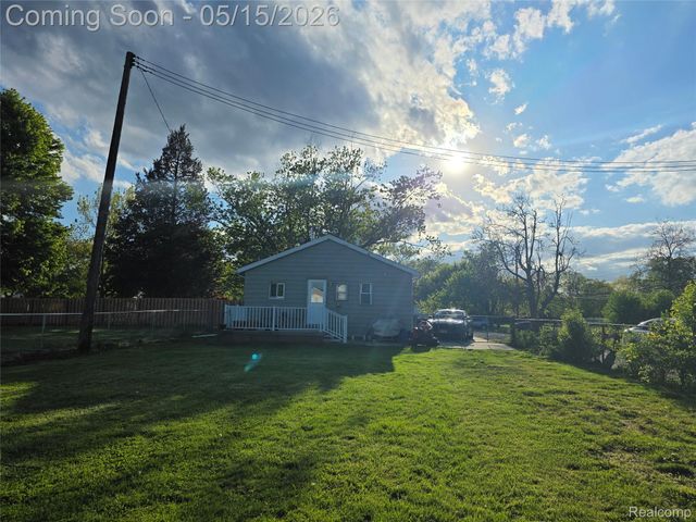 16697 Helen Street, Southgate, MI 48195