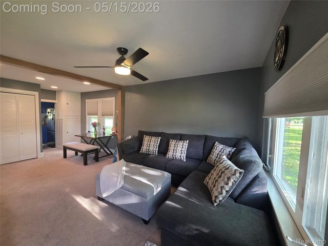 16697 Helen Street, Southgate, MI 48195