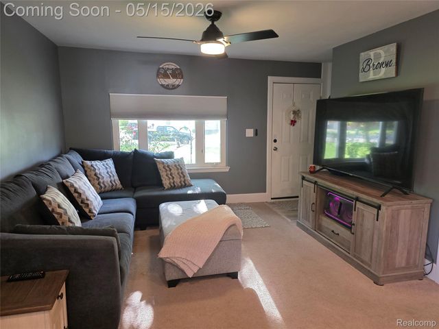 16697 Helen Street, Southgate, MI 48195