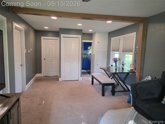 16697 Helen Street, Southgate, MI 48195