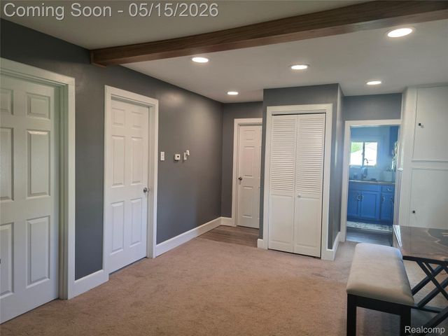 16697 Helen Street, Southgate, MI 48195