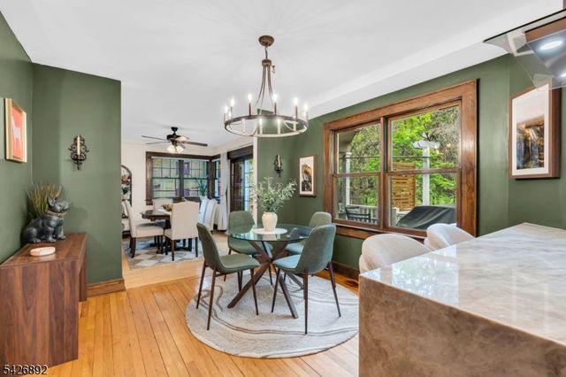 10 Passaic Ave, Roseland Boro, NJ 07068