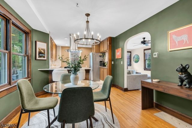 10 Passaic Ave, Roseland Boro, NJ 07068