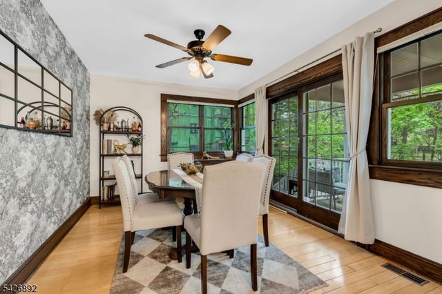 10 Passaic Ave, Roseland Boro, NJ 07068