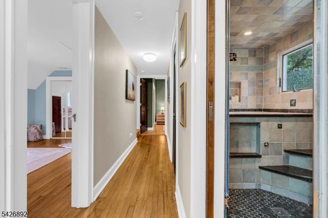 10 Passaic Ave, Roseland Boro, NJ 07068