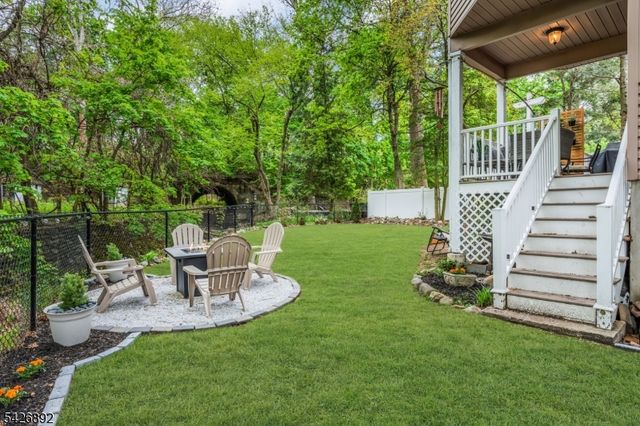 10 Passaic Ave, Roseland Boro, NJ 07068