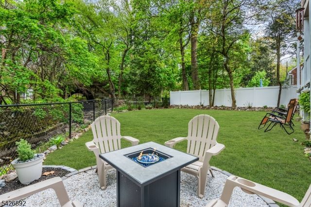 10 Passaic Ave, Roseland Boro, NJ 07068