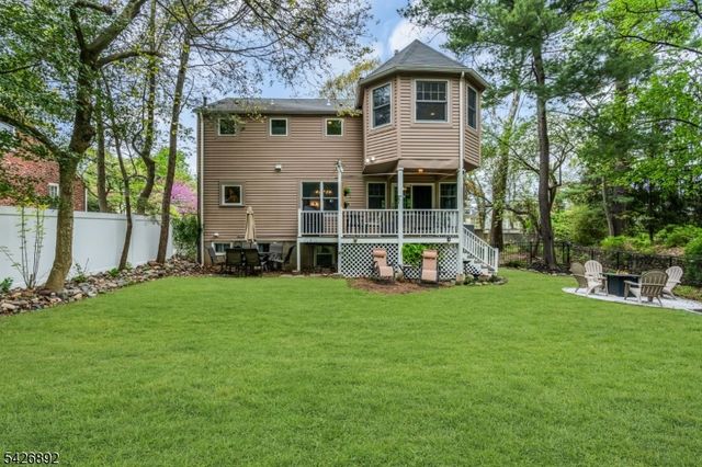 10 Passaic Ave, Roseland Boro, NJ 07068