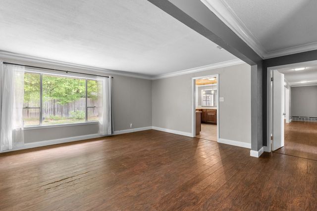 2906 Tanglewood Drive, Commerce, TX 75428