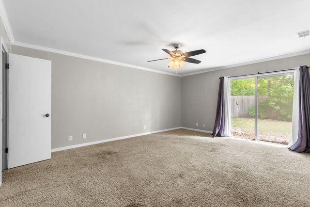 2906 Tanglewood Drive, Commerce, TX 75428