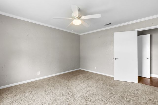 2906 Tanglewood Drive, Commerce, TX 75428