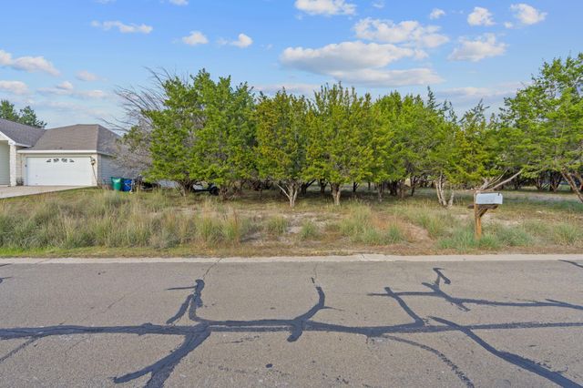 208 Southwind RD, Point Venture, TX 78645