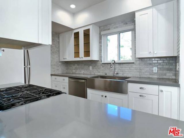 1900 SILVER 207, Los Angeles, CA 90039