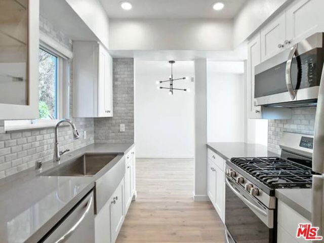 1900 SILVER 207, Los Angeles, CA 90039
