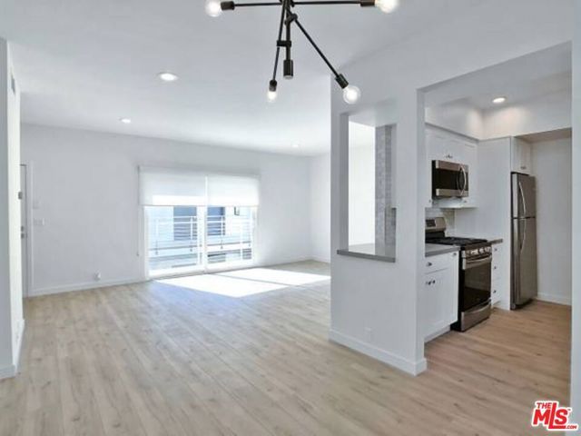1900 SILVER 207, Los Angeles, CA 90039