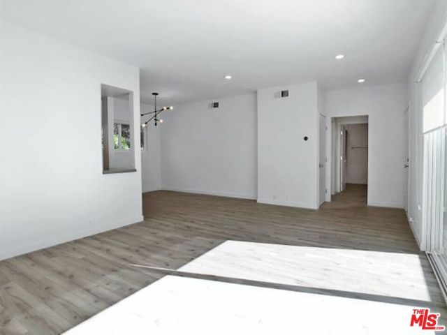 1900 SILVER 207, Los Angeles, CA 90039