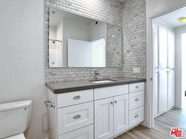 1900 SILVER 207, Los Angeles, CA 90039