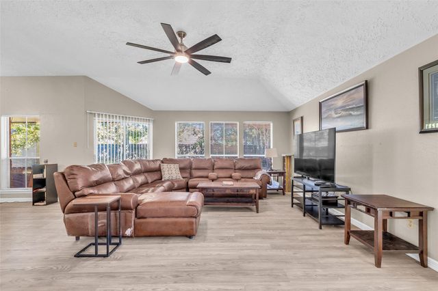 13707 Eastbourne Drive, Houston, TX 77034