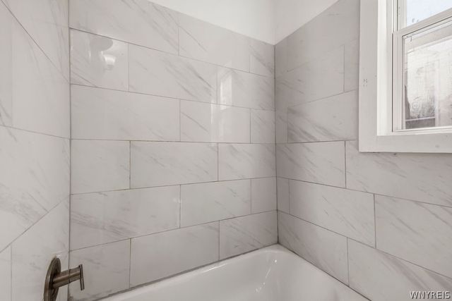 504 Woodlawn Avenue, Buffalo, NY 14208