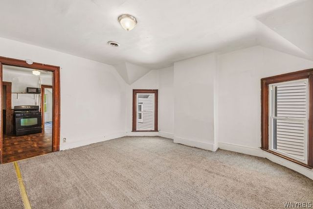 504 Woodlawn Avenue, Buffalo, NY 14208