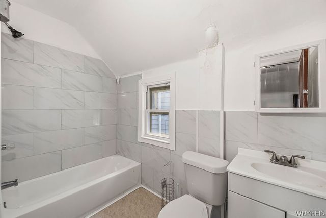 504 Woodlawn Avenue, Buffalo, NY 14208