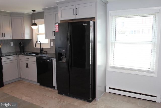 706 LOGAN ST, Pottstown, PA 19464