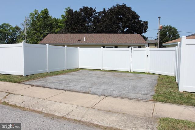 706 LOGAN ST, Pottstown, PA 19464