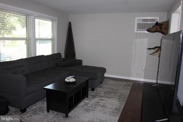 706 LOGAN ST, Pottstown, PA 19464