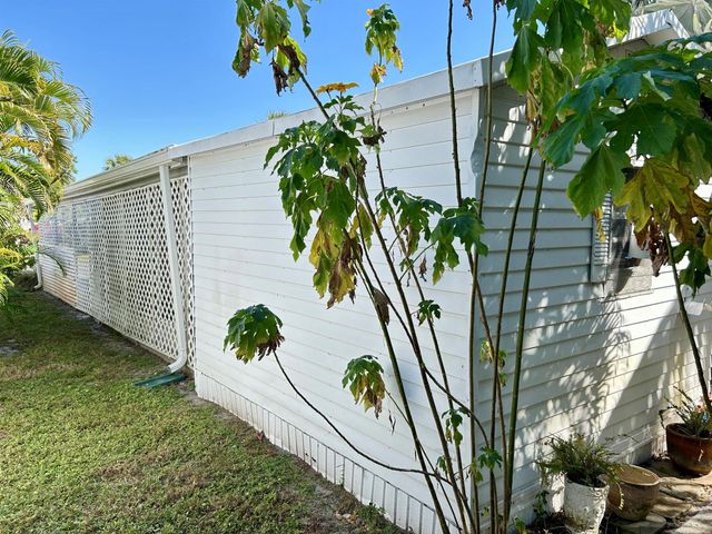 425 E Bougainvillea Drive, Deerfield Beach, FL 33442