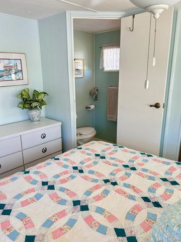 425 E Bougainvillea Drive, Deerfield Beach, FL 33442