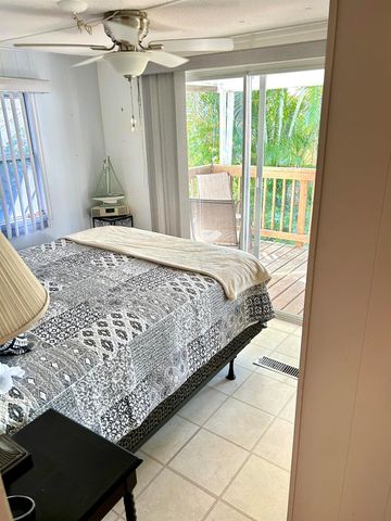 425 E Bougainvillea Drive, Deerfield Beach, FL 33442