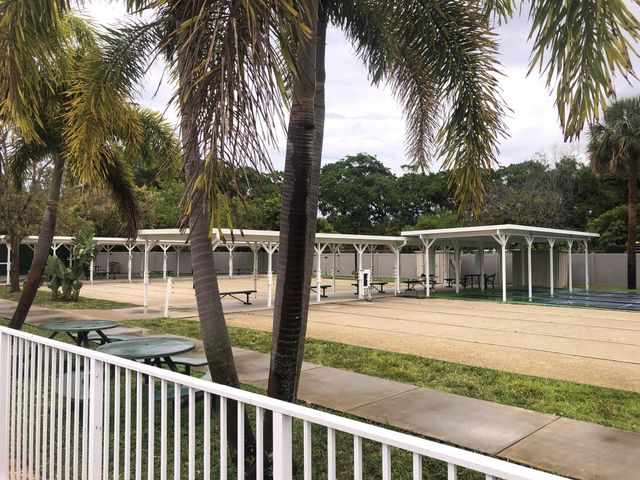 425 E Bougainvillea Drive, Deerfield Beach, FL 33442