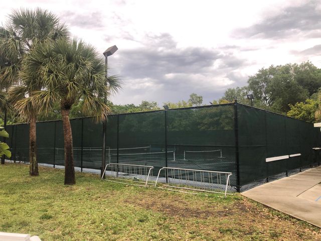 425 E Bougainvillea Drive, Deerfield Beach, FL 33442