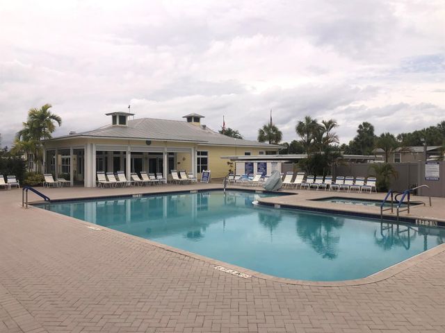 425 E Bougainvillea Drive, Deerfield Beach, FL 33442