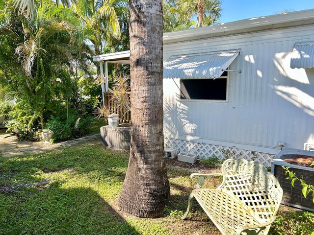 425 E Bougainvillea Drive, Deerfield Beach, FL 33442