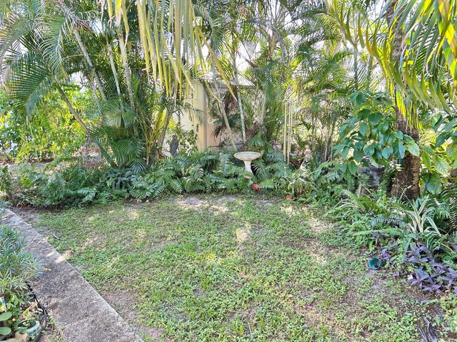 425 E Bougainvillea Drive, Deerfield Beach, FL 33442