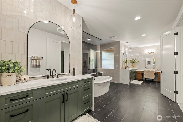 10420 65th Avenue Ct NW, Gig Harbor, WA 98332
