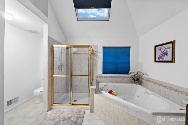 9 independence Place, South River, NJ 08882