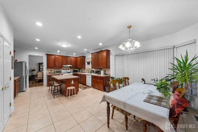 9 independence Place, South River, NJ 08882