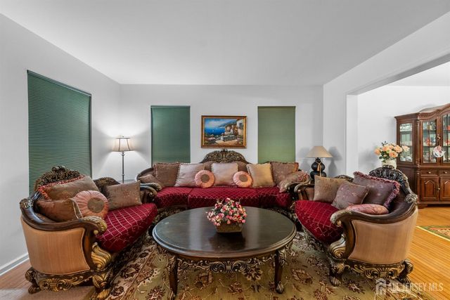 9 independence Place, South River, NJ 08882